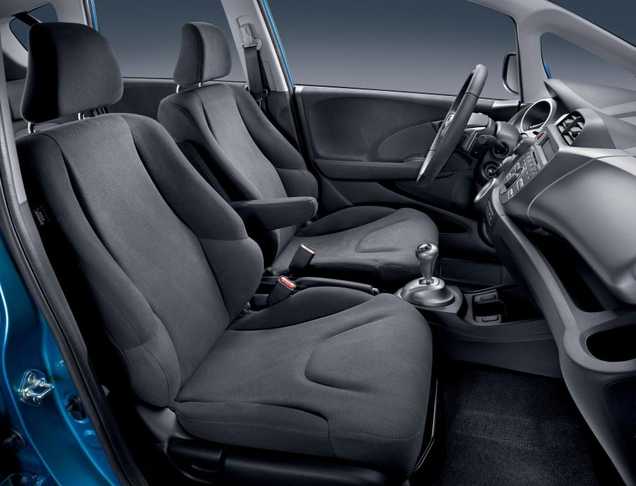  Honda Jazz 2008 года  (фото 25 из 100)